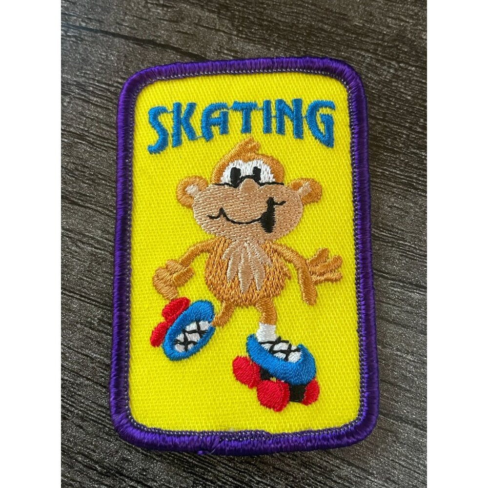 Boy Girl Roller SKATING Fun Patches Badges GUIDE SCOUT party Day Event Monkey